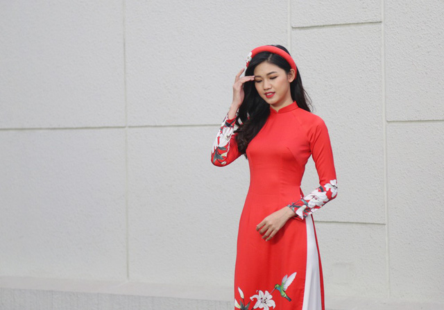 Cận cảnh nhan sắc Á hậu xinh đẹp cao 1m8 đã trở thành BTV của VTV